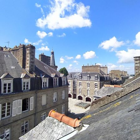 Le Nid - Fougeres Centre Historique Apartment Exterior photo